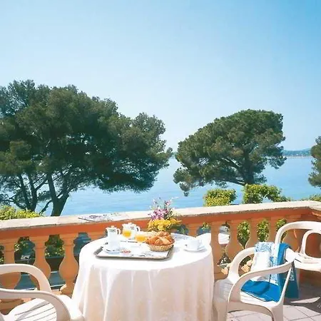 Logis Le Provencal Rest Les Muriers Hotel