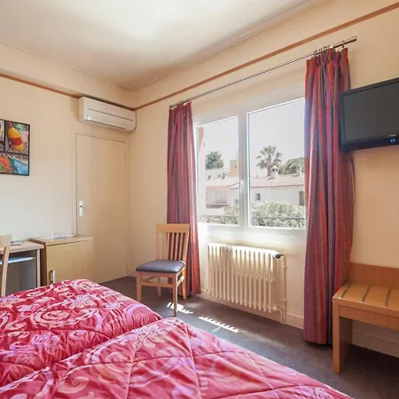 Hotel Logis Le Provencal Rest Les Muriers Les Issambres