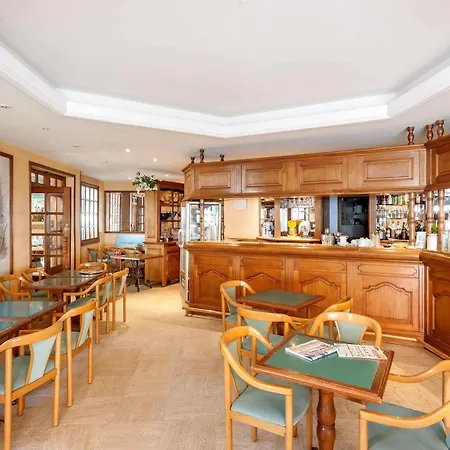 Logis Le Provencal Rest Les Muriers