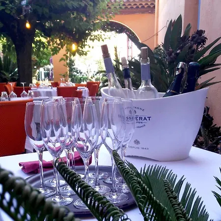 Logis Le Provencal Rest Les Muriers Hotel 3*