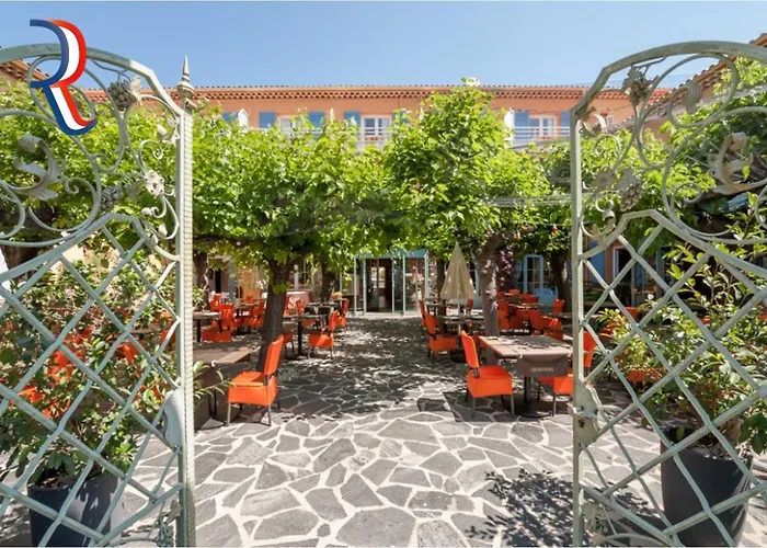 Отель Le Provencal Logishotels Лес-Иссамбр