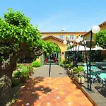Logis Le Provencal Rest Les Muriers Hotel