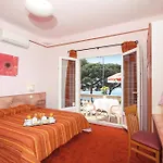 Logis Le Provencal Rest Les Muriers 3* Les Issambres