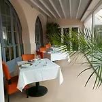 Logis Le Provencal Rest Les Muriers Les Issambres