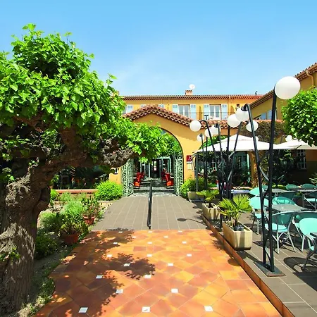 Logis Le Provencal Rest Les Muriers Hotel