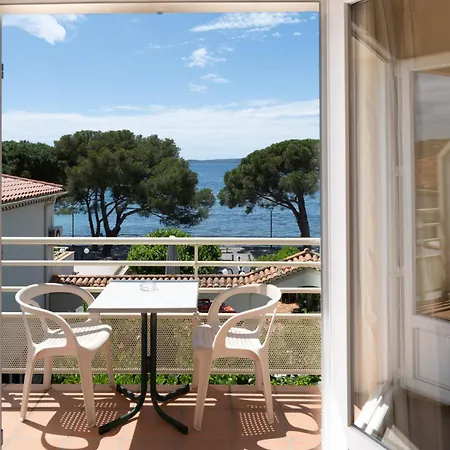 Hotel Logis Le Provencal Rest Les Muriers Les Issambres