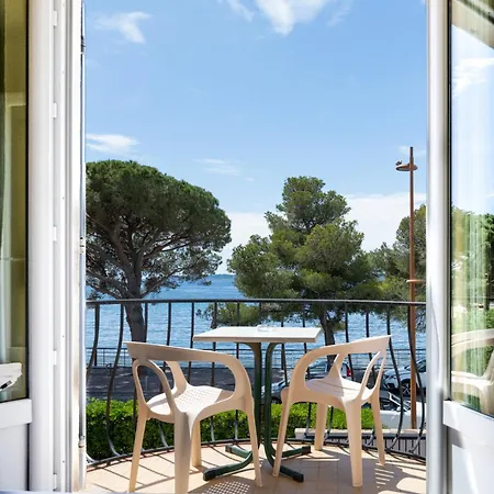 Logis Le Provencal Rest Les Muriers