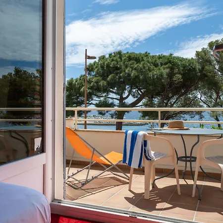 Logis Le Provencal Rest Les Muriers Hotel Les Issambres