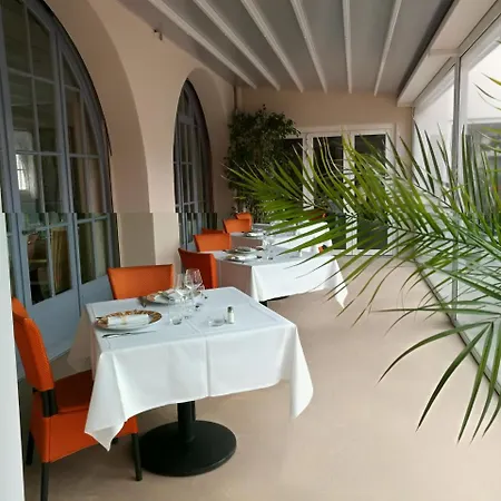 Logis Le Provencal Rest Les Muriers Les Issambres
