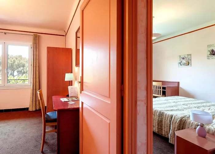 Le Provencal Logishotels Les Issambres